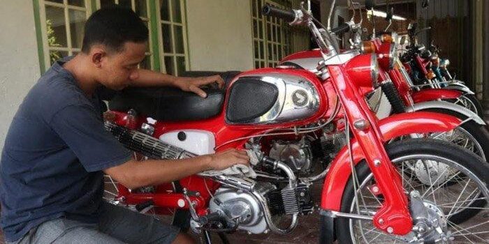 Kisah Sukses Pengusaha Muda Yang Berawal Dari Hobi Modifikasi Motor Jadul