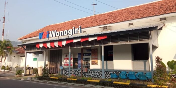 Wisata Wonogiri Dekat Stasiun