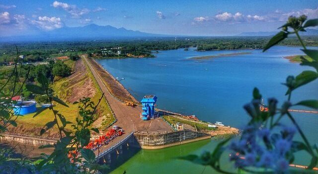 Wisata Waduk Gajah Mungkur