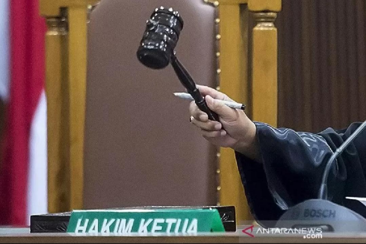 Pengertian hukum perdata juga pidana