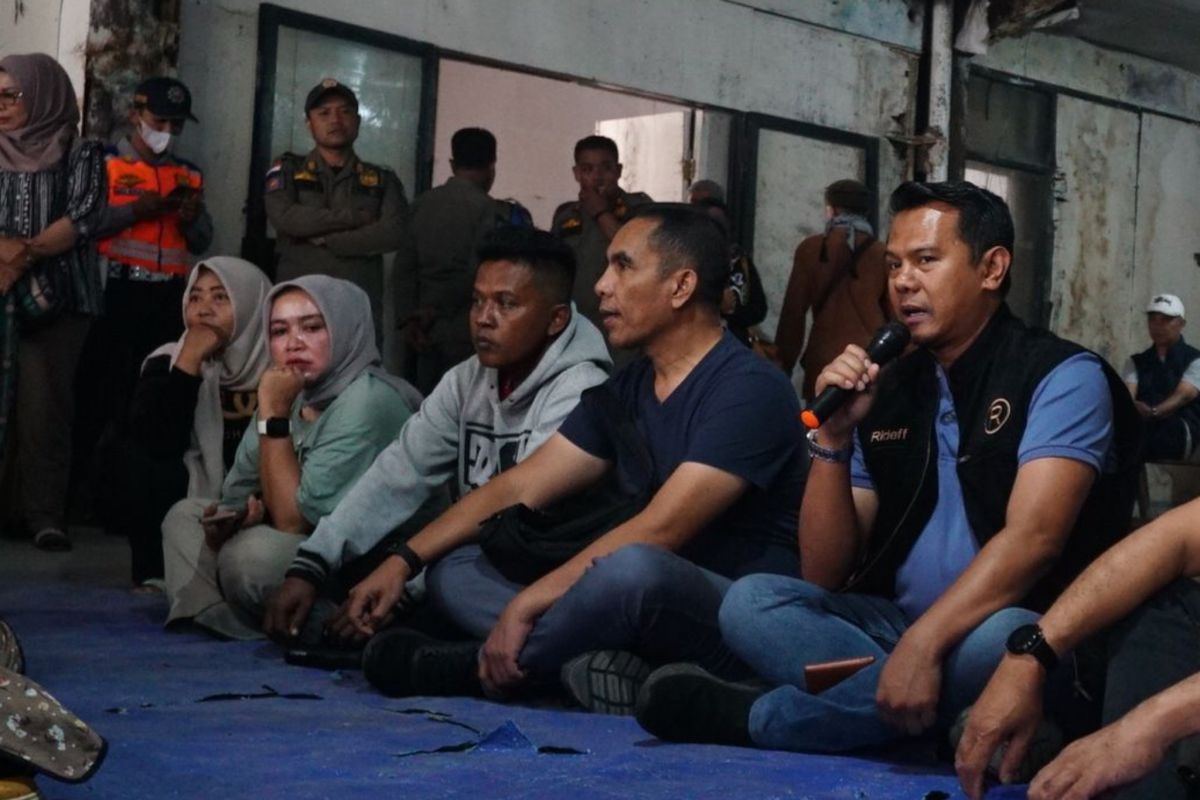 Pemkab Garut lakukan kegiatan pemberdayaan terhadap PKL yang tersebut digunakan direlokasi