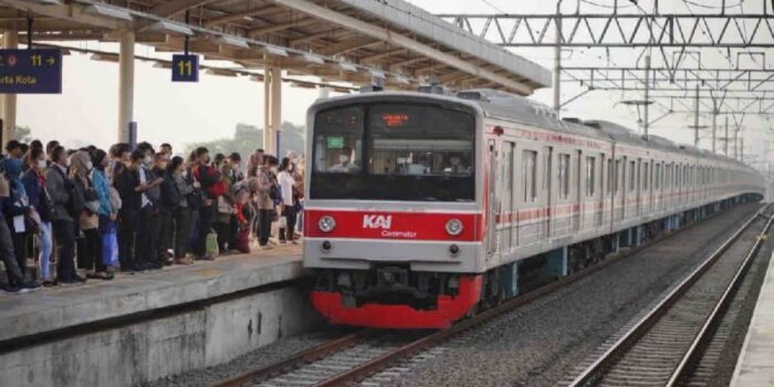 KAI Commuter menambah perjalanan jelang pelantikan Presiden-Wapres