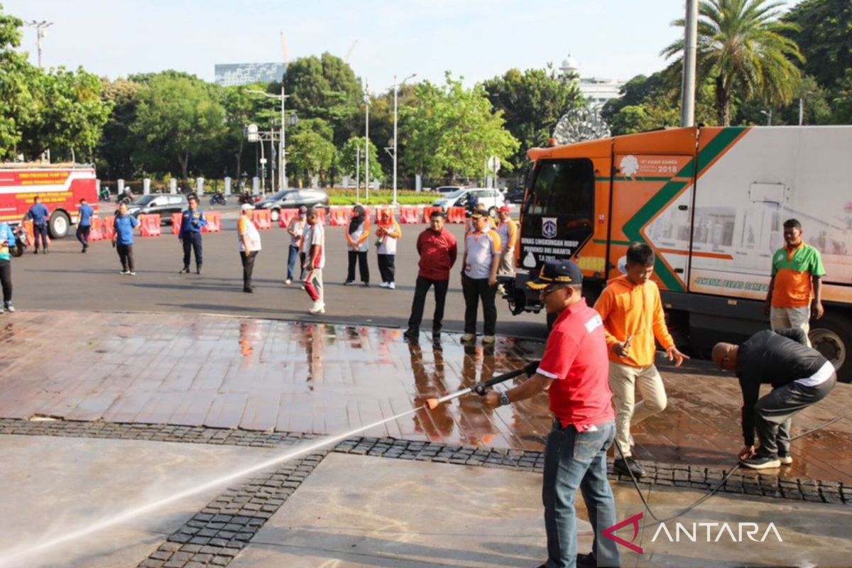 Ada kirab kemudian panggung hiburan ke Jakpus pada waktu pelantikan presiden