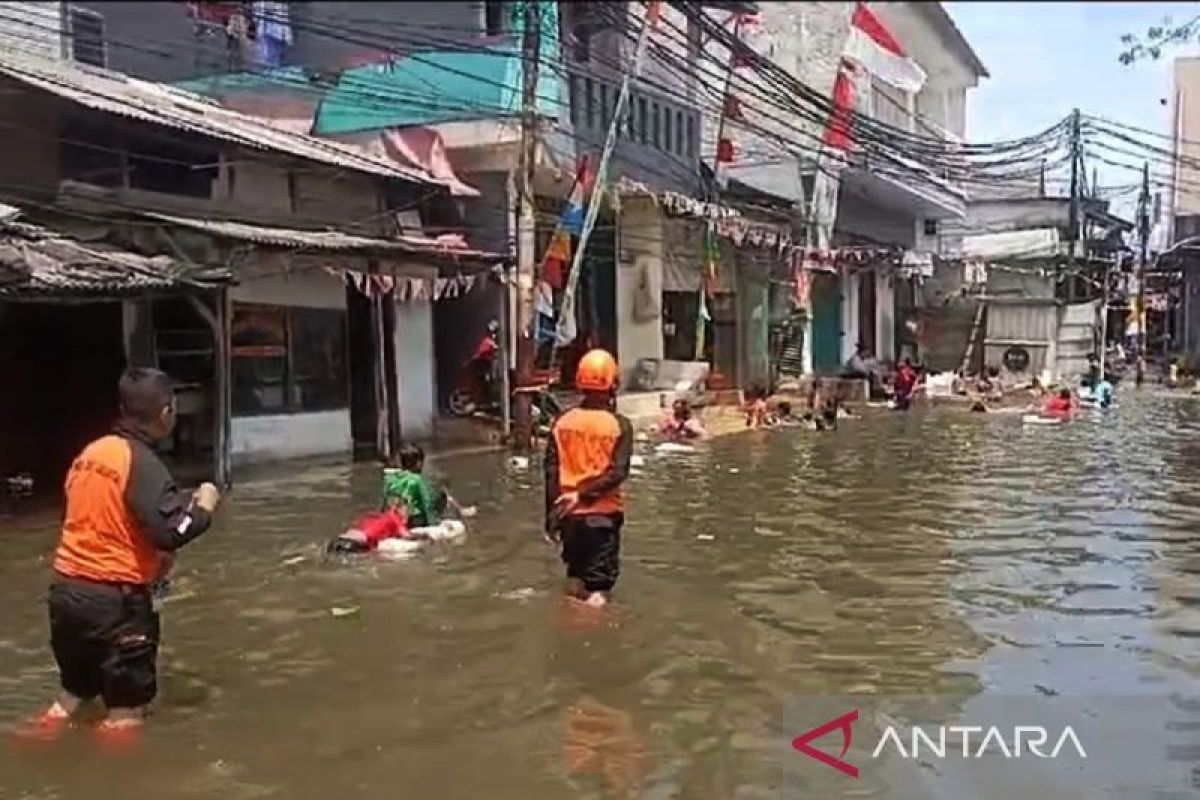 Satu RT ke DKI Ibukota Indonesia Utara terendam banjir rob